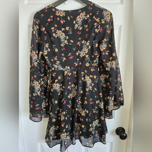 Free People Lilou Black Floral Bell Sleeve Boho Dress - Picture 4 of 5